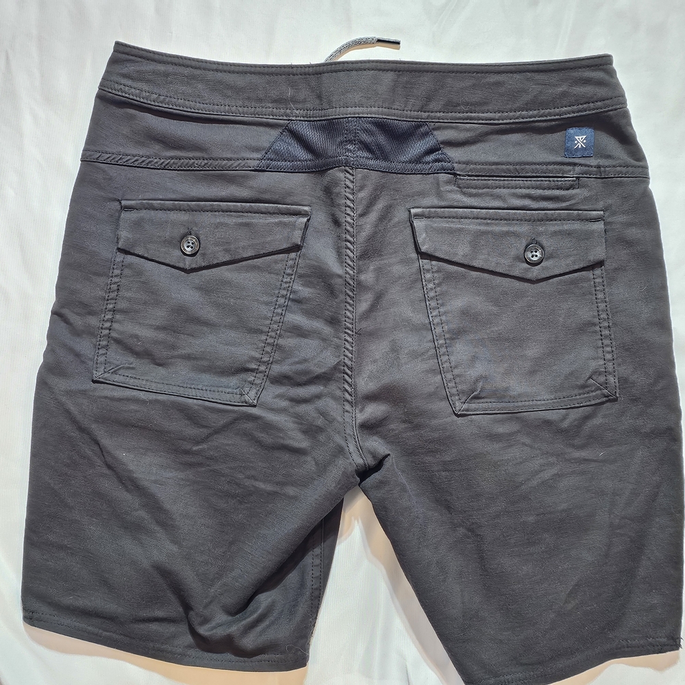 Roark Layover 2.0 Travel Shorts Black Drawstring Size 30 (Fits 32) - Picture 2 of 7